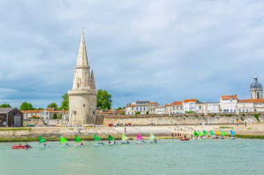 Seaside La Tour de la Lanterne, Frangı tarafından hakim Rochelle