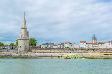 Seaside La Tour de la Lanterne, Frangı tarafından hakim Rochelle
