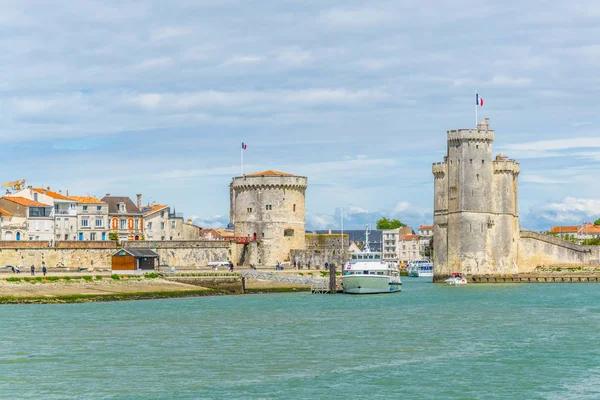 Bağlantı noktası La tour de la chaine ve tur Saint Nicholas, Frangı tarafından korunan rochelle