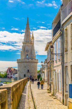 Seaside La Tour de la Lanterne, Frangı tarafından hakim Rochelle