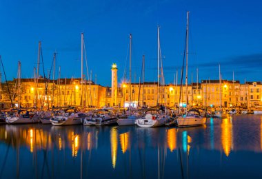 Gün batımı görünümü, eski liman, La Rochelle, Frangı