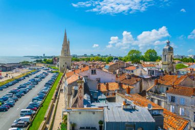 Seaside La Tour de la Lanterne, Frangı tarafından hakim Rochelle