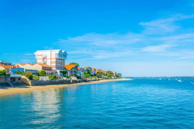 Bir Arcachon, Frangı kıyı şeridi