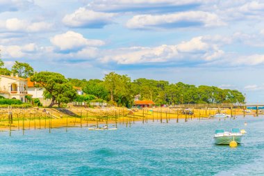 Frangı Arcachon koyu sahil şeridi