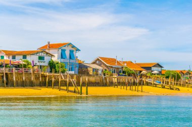 Frangı Arcachon koyu sahil şeridi