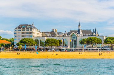 Bir Arcachon, Frangı kıyı şeridi