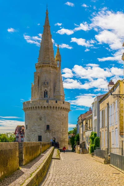 Seaside La Tour de la Lanterne, Frangı tarafından hakim Rochelle