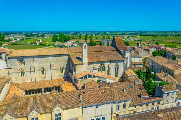 Αεροφωτογραφία Του Γαλλικού Χωριού Saint Emilion Κυριαρχείται Από Κωδωνοστάσιο Του — Φωτογραφία Αρχείου