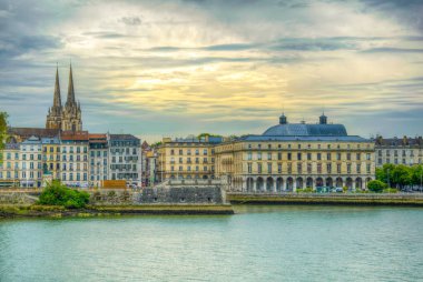 Cityscape Saint Mary, Frangı katedral tarafından hakim Bayonne