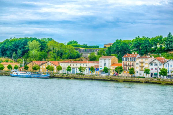 Bayonne, Frangı akan Adour Riverside