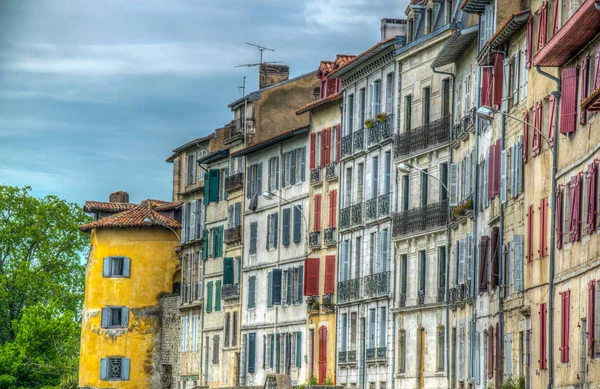 Cepheler eski evler Bayonne, Frangı