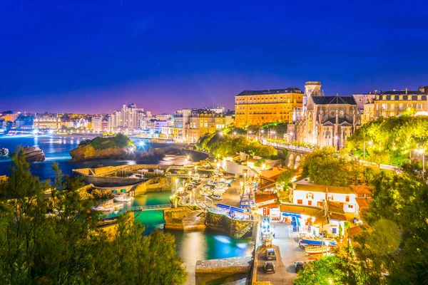 Marina Biarritz'deki Frangı gün batımı görünümü