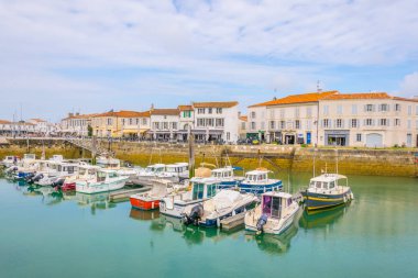 Saint Martin De Re, Fransa, 13 Mayıs 2017: Port Saint Martin de Re Frangı adlı görünümünü