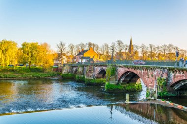 Chester, Englan eski Dee Köprüsü