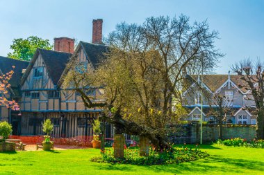 Hall'un Croft bahçelerde Stratford upon Avon, Englan görünümünü