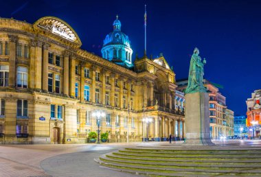 Birmingham Müzesi ve Sanat Galerisi, Englan gece görünümü
