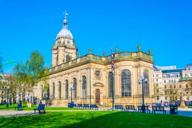 Birmingham Saint Philip Katedrali günbatımı, Englan sırasında