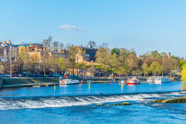 Weergave Van Residentiële Huizen Naast Rivier Dee Chester Englan — Stockfoto