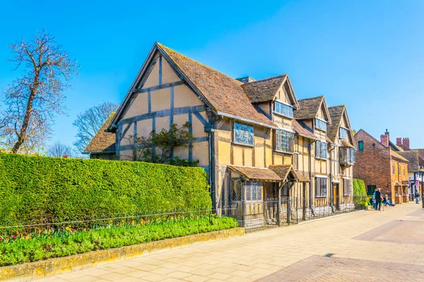William Shakespeare Stratford Avon Englan Doğum Evinin Yanındaki Kişi Geziniyor — Stok fotoğraf