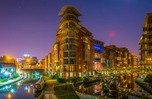 Night View Brick Buildings Alongside Water Channel Central Birmingham Englan — Stock Photo, Image