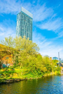 Deansgate Manchester, Englan Caddesi üzerinde görünümü klasik tuğla evler