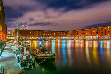 Gece görüş ışıklı Albert dock Liverpool, Englan