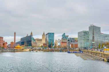 İş Merkezi Liverpool Albert ile görünümünü rıhtım, Englan