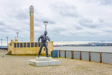 John Frederic Walker Liverpool, Englan heykeli