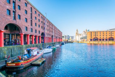 Albert dock Liverpool güneşli gün boyunca, Englan