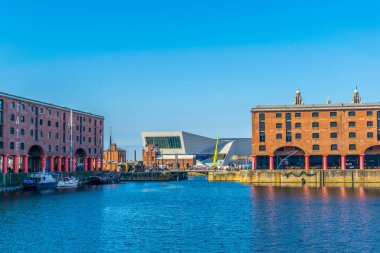 Albert dock Liverpool güneşli gün boyunca, Englan