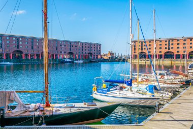 Albert dock Liverpool güneşli gün boyunca, Englan