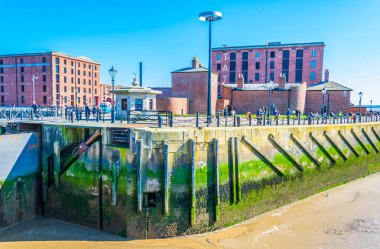 Albert dock Liverpool güneşli gün boyunca, Englan