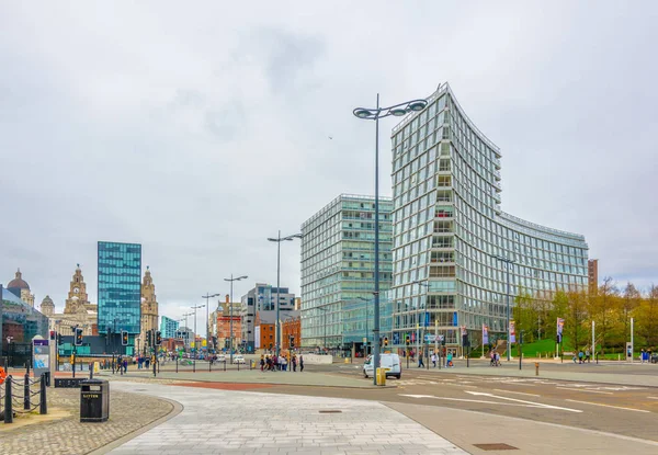 Blick Auf Das Business Center Von Liverpool Durch Albert Dock — Stockfoto