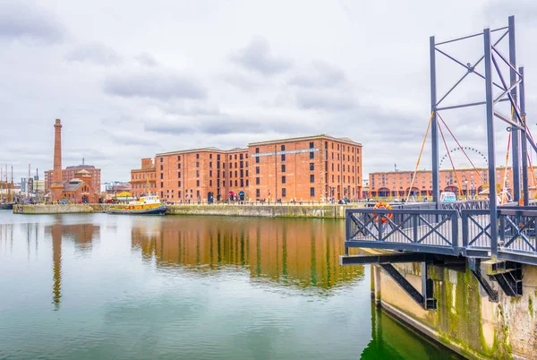 Вид Верфь Albert Dock Насосную Станцию Ливерпуле Англан — стоковое фото