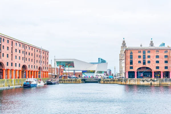 Museum Liverpool Keresztül Albert Dock Liverpool Közben Felhős Napon Englan — Stock Fotó