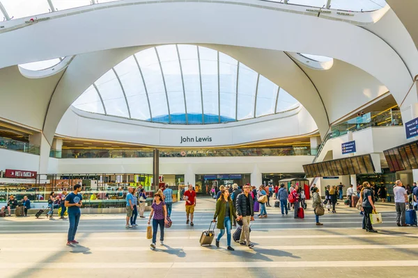 Birmingham, Amerika Birleşik Devletleri, Nisan 9, 2017:Interior Birmingham yeni sokak tren istasyonunun Birmingham, Englan