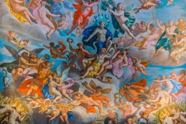 Stamford, Englan yakınındaki Burghley ev içinde bir tablo görünümünü Stamford, Birleşik Krallık, 9 Nisan 2017: