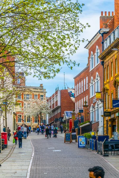 Nottingham Regno Unito Aprile 2017 Gente Cammina Strada Nottingham Inghilterra — Foto Stock