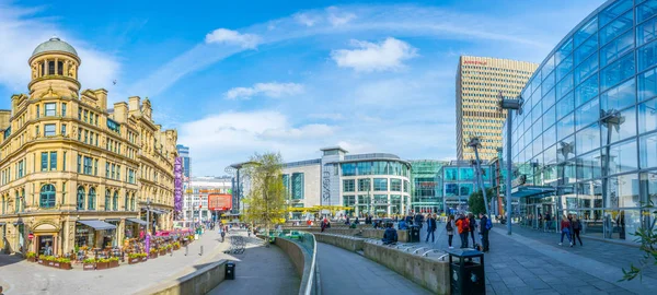 Manchester Vereinigtes Königreich April 2017 Menschen Gehen Auf Dem Exchange — Stockfoto