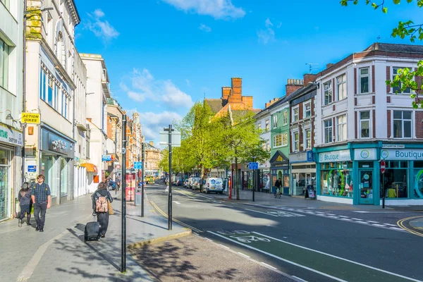 Leicester Regno Unito Aprile 2017 Gente Cammina Strada Leicester Inghilterra — Foto Stock