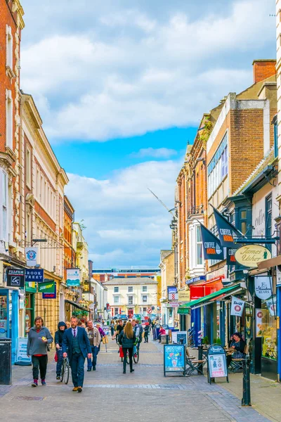 Lincoln Verenigd Koninkrijk April 2017 Mensen Lopen Een Straat Lincoln — Stockfoto