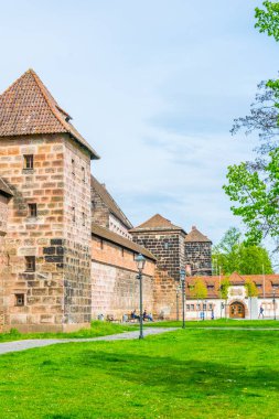 Alman kenti Nurnberg Ortaçağ surlarının görünümünü