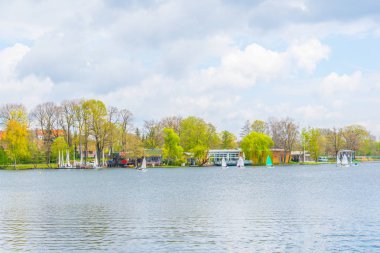 Dutzendteich göl kenarında Nurnberg, Alman görünümünü