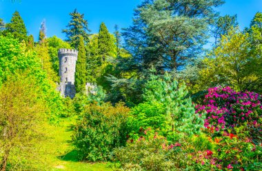 Bir muhafız Kulesi Irelan Powerscourt Estate içinde