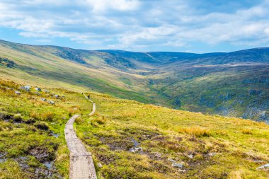 Glendalough, Irelan alt ve üst Gölü havadan görünümü
