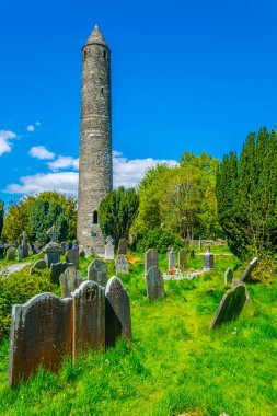Glendalough yerleşim, Irelan antik bir mezarlıkta