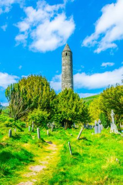 Glendalough yerleşim, Irelan antik bir mezarlıkta