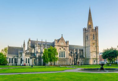 St. Patrick Katedrali Dublin, Irelan gece görünümü