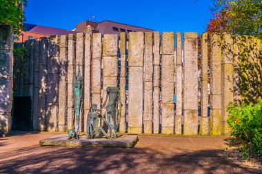 Saint Stephen's Green park Dublin, Irelan bir heykeli görünümünü