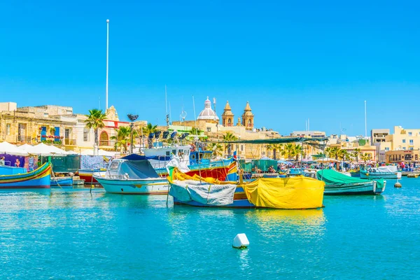 Renkli Balıkçı Tekneleri Marsaxlokk Malt Demirlemek — Stok fotoğraf